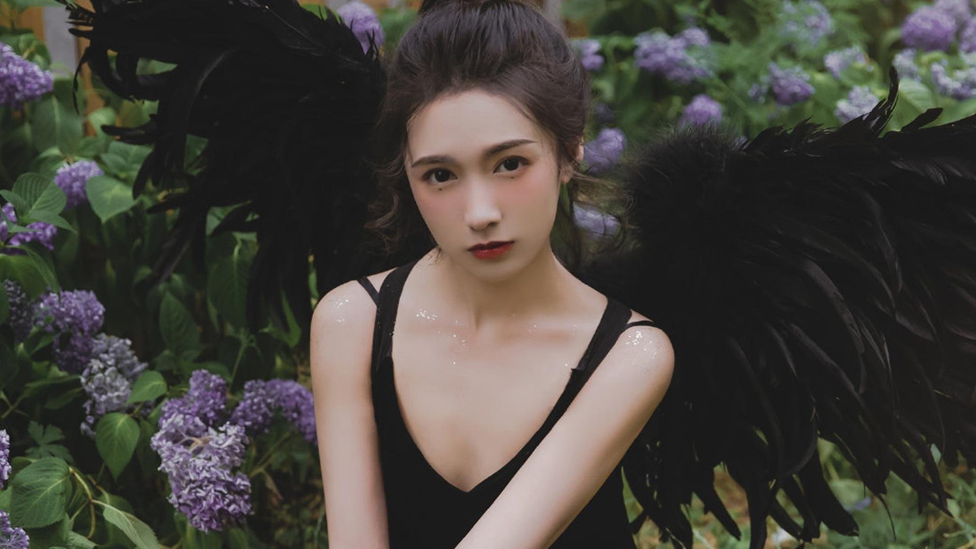 华体会hth登录-“东桃花岛缆绳滑水赛：水面上的速度与技术比拼”